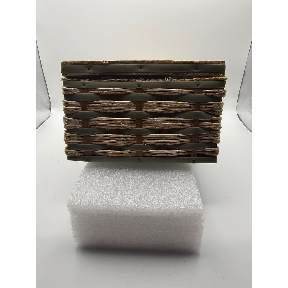 Vintage Wicker Sewing Basket with Removable Tray and Patchwork Purse Sewing Kit - Picture 9 of 10